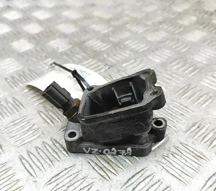 Volvo V70 Thermostat housing 30777475