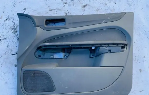 Ford Focus Front door card panel trim 4M51A23942C 4M51-A23942-C