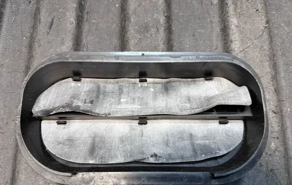 Audi A4 S4 B9 Quarter panel pressure vent 6R0819465 6R0819465A