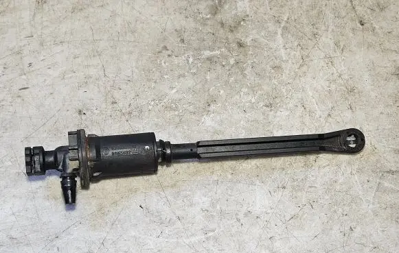 Nissan Primastar Clutch master cylinder 8200031239