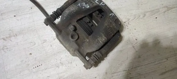 Mercedes-Benz A W176 Front brake caliper 9810