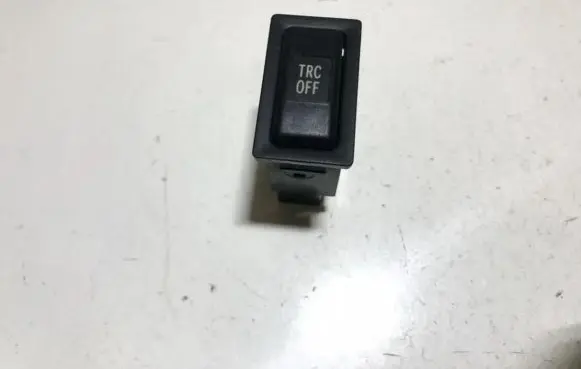 Traction control (ASR) switch