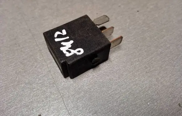 Mercedes-Benz C W202 Other relay 0025421119