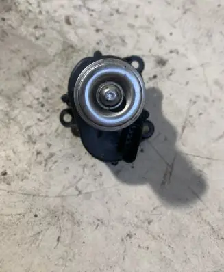 BMW 7 F01 F02 F03 F04 Intake manifold valve actuator/motor 7811299