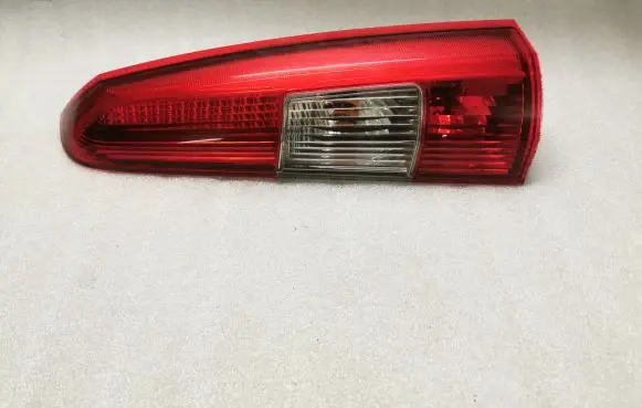 Volvo V70 Tailgate rear/tail lights 9154494