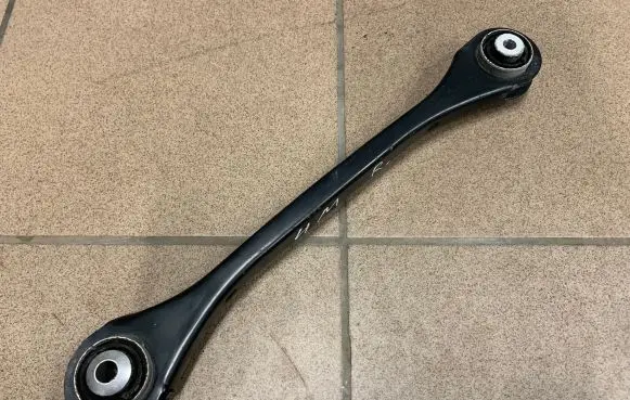 Audi Q7 4M Rear upper control arm/wishbone 4M0505292D