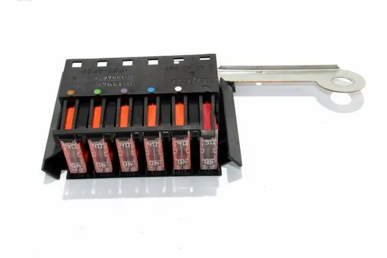 Mercedes-Benz E W211 Fuse module 013948371