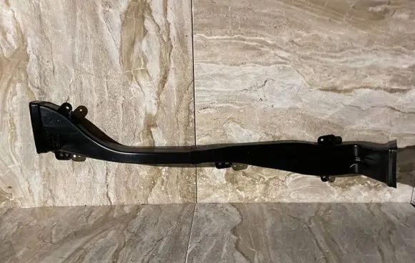 Volvo C40 Cabin air duct channel 32262051 30AMA 32226786