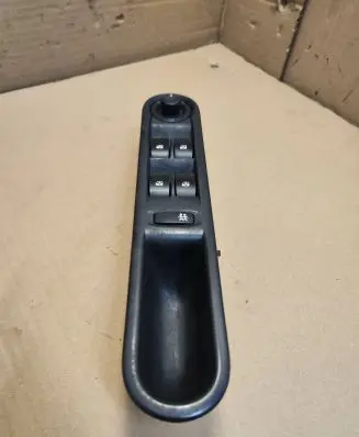 Renault Espace - Grand espace IV Electric window control switch 8200012126