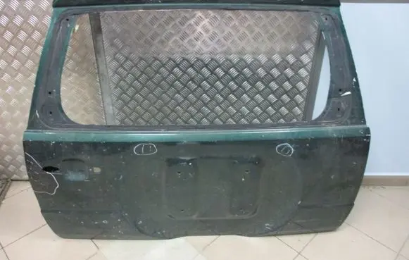 Suzuki Grand Vitara II Tailgate/trunk/boot lid
