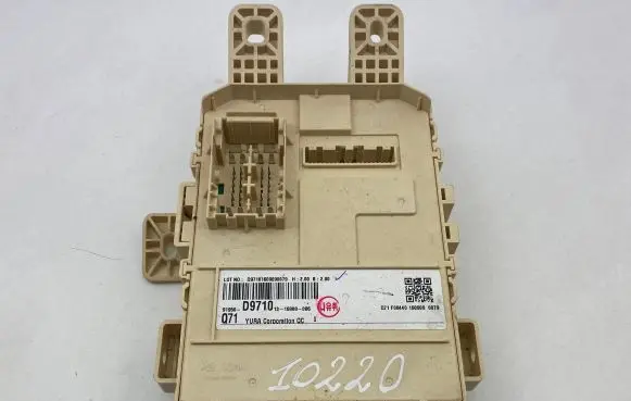 Toyota Avensis T270 Other control units/modules D97101609090079 1316908086