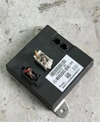 Mercedes-Benz E W211 Comfort/convenience module 2115452132