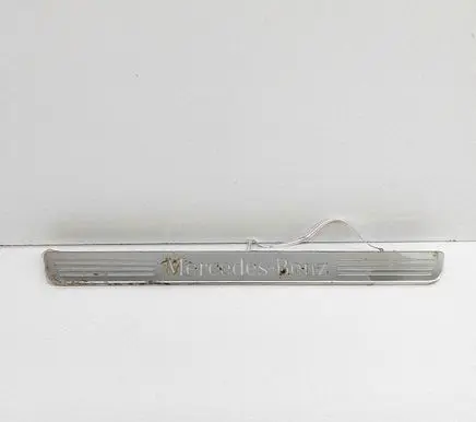 Mercedes-Benz GLE W167 Front sill trim cover A1676800104 A1676861300