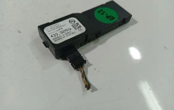 Opel Astra J Antenna control unit M3N284019