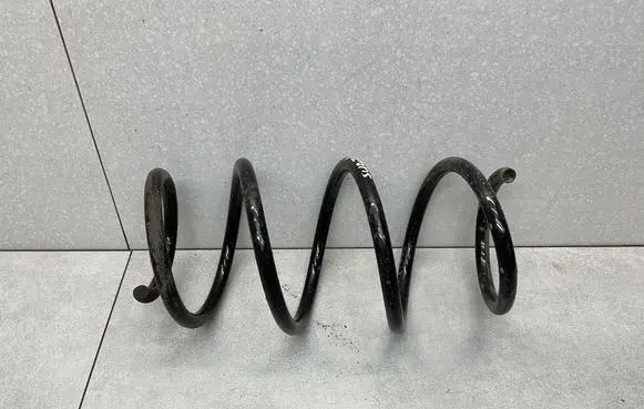 Skoda Superb B8 (3V) Front coil spring 