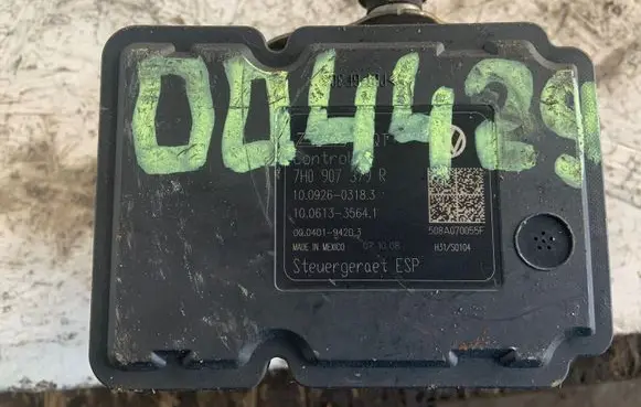 Volkswagen Transporter - Caravelle T5 ABS Pump 7H0907379R 21240834333681 7H0614517B