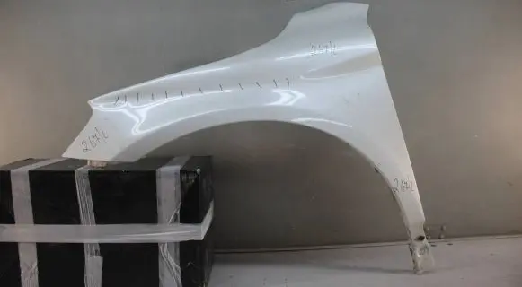 Volvo XC60 Fender mounting bracket