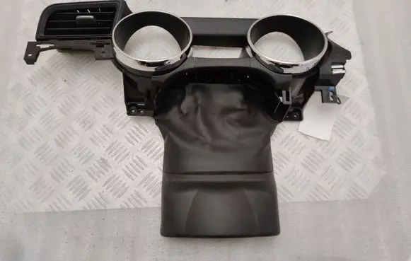 Ford Mustang VI Dashboard trim FR3B63044D70B FR3B3530A