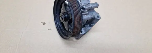 Jaguar XK - XKR Power steering pump 7W833A696AA