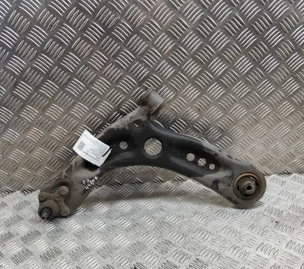 Volkswagen Golf VII Front lower control arm/wishbone 5Q0407151J