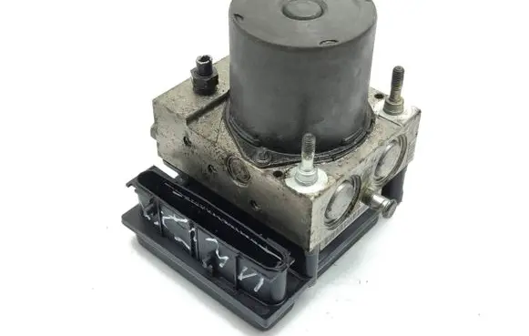 Maserati Quattroporte ABS Pump 0265950686 69008F0079