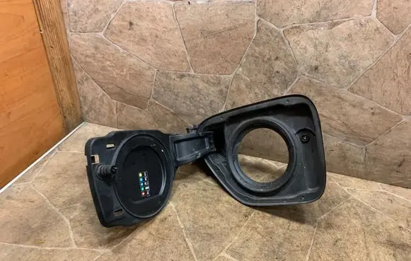 BMW 3 F30 F35 F31 Fuel tank cap 7368306