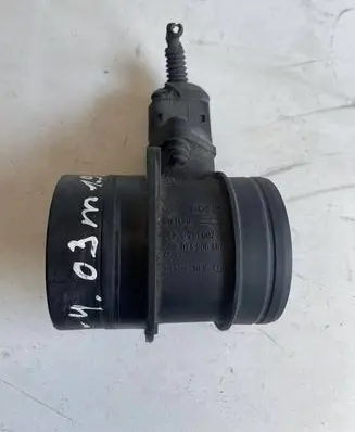 Audi A3 S3 8P Mass air flow meter 0281002461
