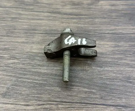 Jeep Grand Cherokee Fuel Injector clamp holder