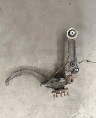 Jaguar XF X250 Front wheel hub