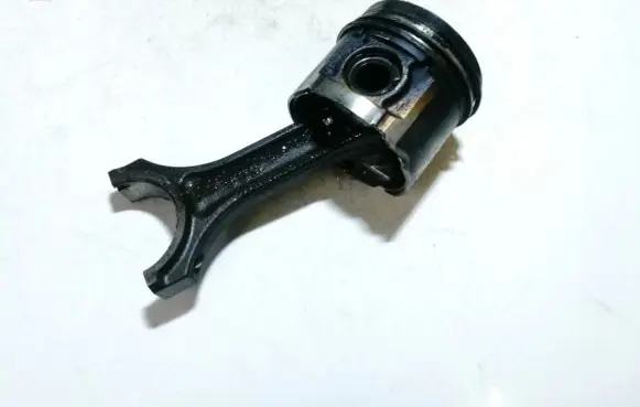 Mazda 6 Piston with connecting rod 5c6