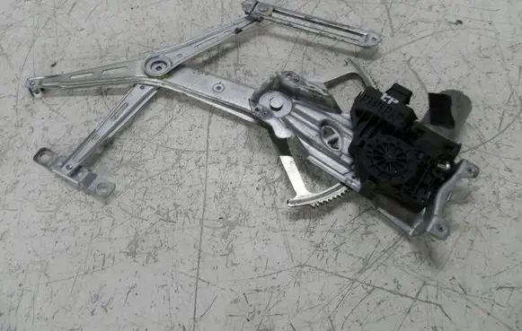 Opel Zafira A Front door window regulator with motor 90579572