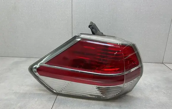 Nissan X-Trail T32 Rear/tail lights 