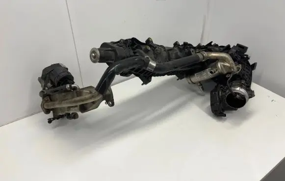 BMW X5 E70 Intake manifold 8507233 4203 1003080408