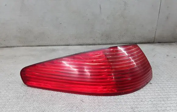 Peugeot 607 Rear/tail lights