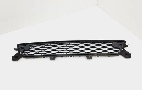 Volvo XC60 Front bumper lower grill 30763423
