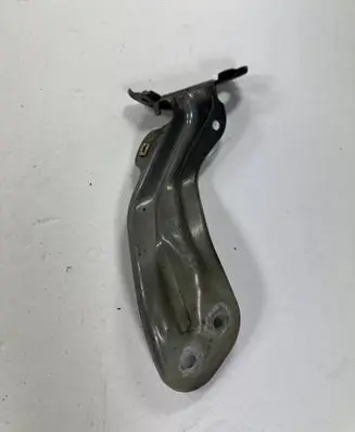 Renault Talisman Fender mounting bracket