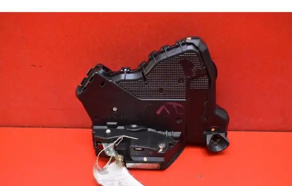 Toyota Corolla E140 E150 Front door lock 