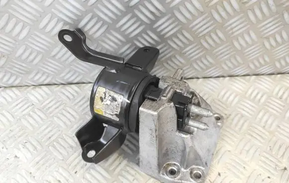 KIA Picanto Engine mounting bracket