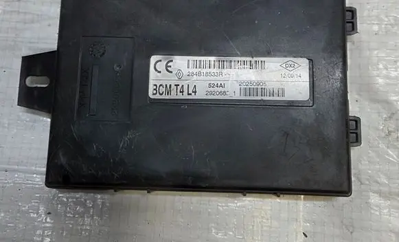 Opel Vivaro Central body control module 284B18533R