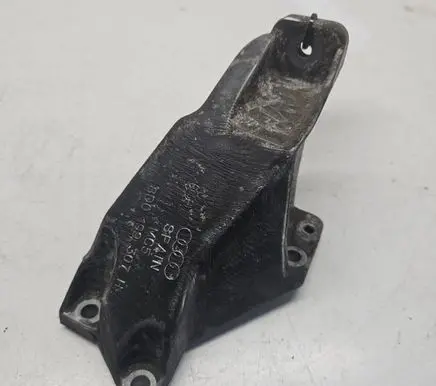 Audi A4 S4 B5 8D Engine mounting bracket 8D0199307H