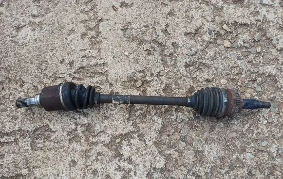 Suzuki Swift I Front driveshaft