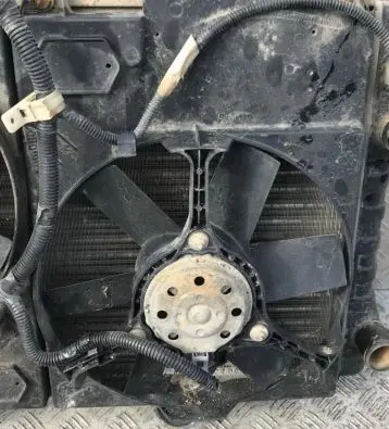 KIA Cerato Radiator cooling fan shroud