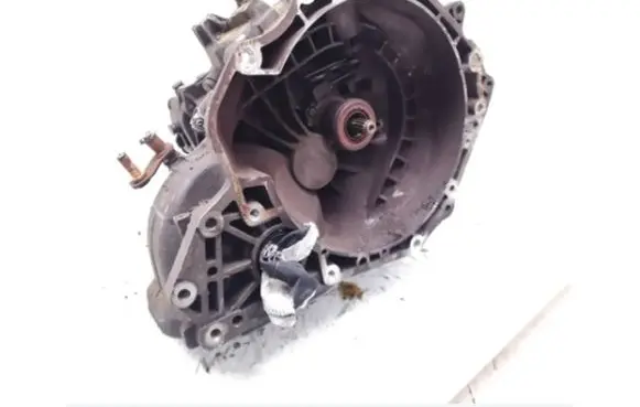 Opel Zafira B Manual 5 speed gearbox 