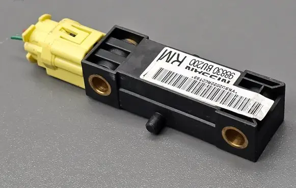 Nissan Almera Tino Airbag deployment crash/impact sensor 98830BU200