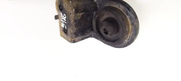 Radiator mount bracket