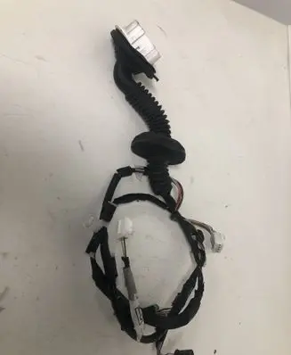 Toyota Avensis T270 Rear door wiring loom 8215405290