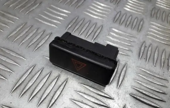 BMW 5 E39 Hazard light switch 8350947