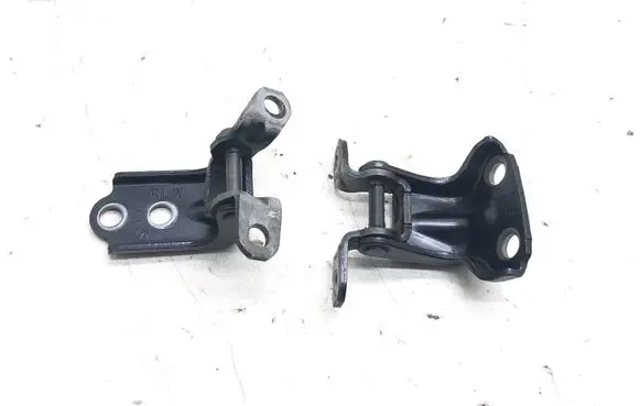 Rear door hinge set