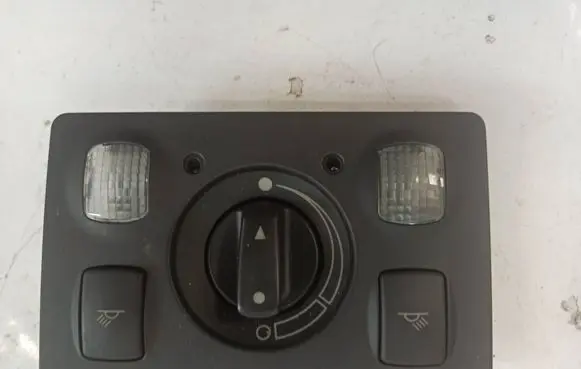 Audi A6 S6 C5 4B Front seat light 4B0947303J