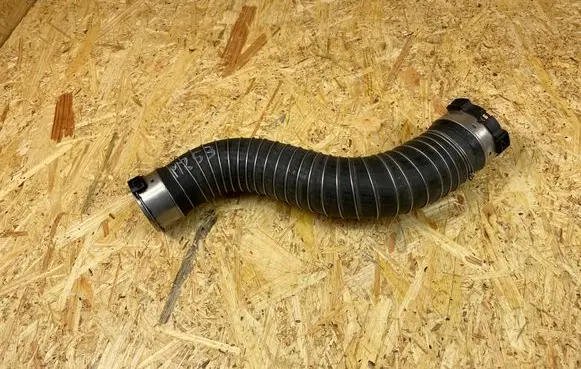 BMW X4 G02 Intercooler hose/pipe 8584545